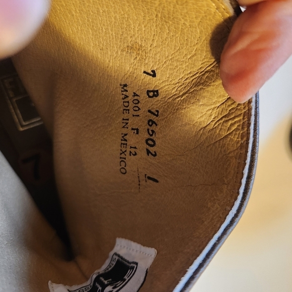 Frye boots size 7 in EUC - Picture 9 of 10